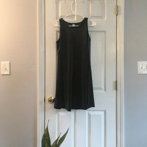 Vintage-Style Velvet Shift Dress